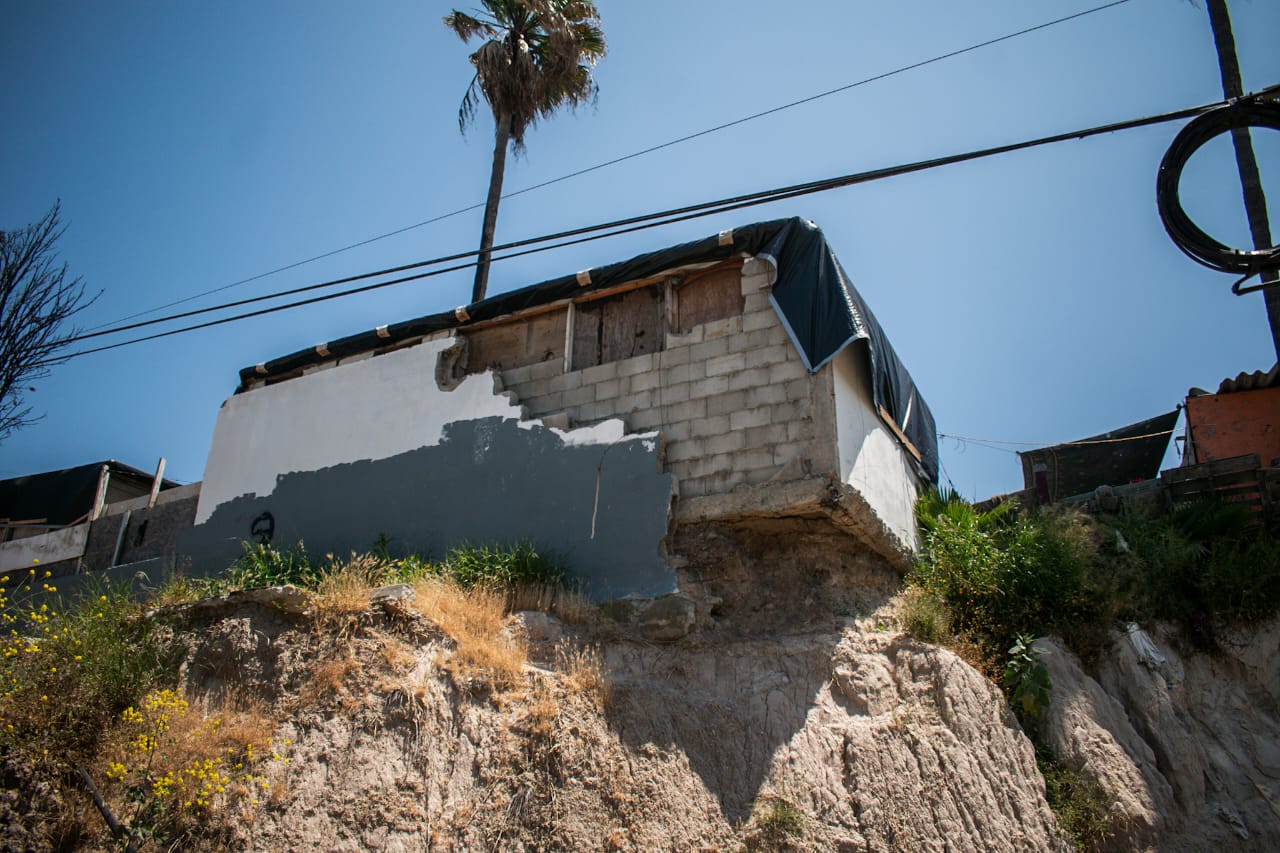 Tras años de deslaves, la casa «El Poder de Dios», solicita apoyo para reubicarse