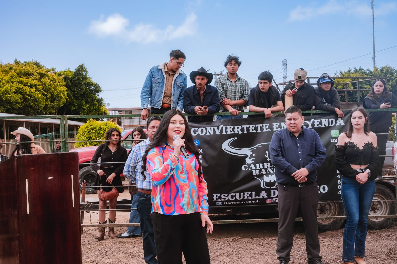 Inaugura alcaldesa de Playas de Rosarito celebración del Día del Estudiante en COBACH Primer Ayuntamiento
