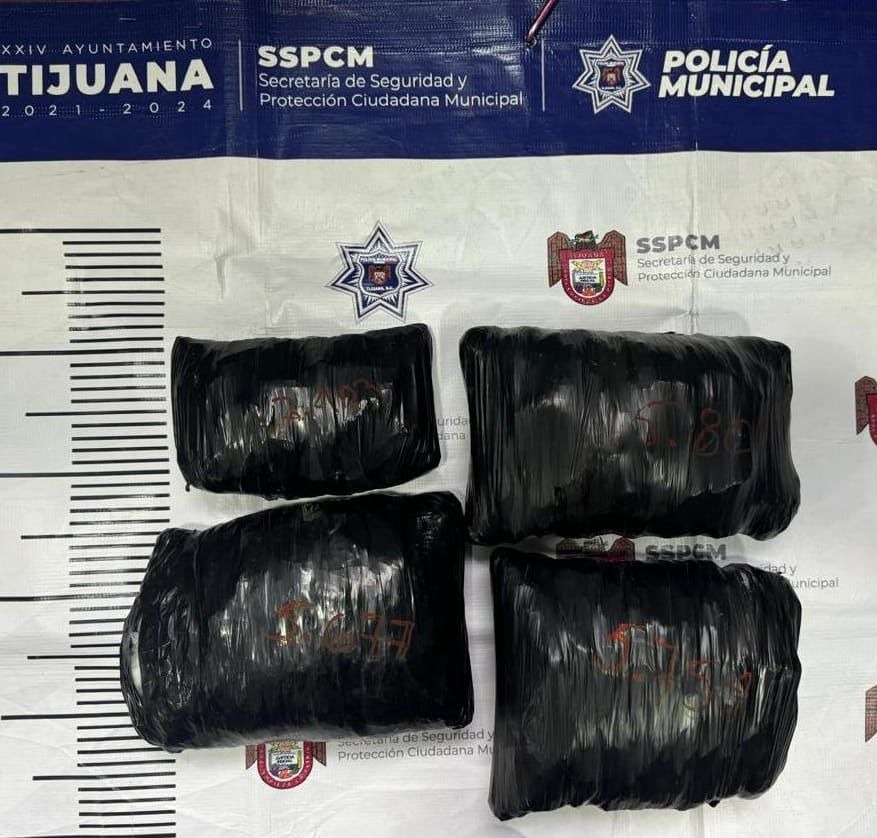 POLICÍA MUNICIPAL DECOMISA CASI 20 KILOS DE “CRISTAL” EN CASO DE “MULA CIEGA”