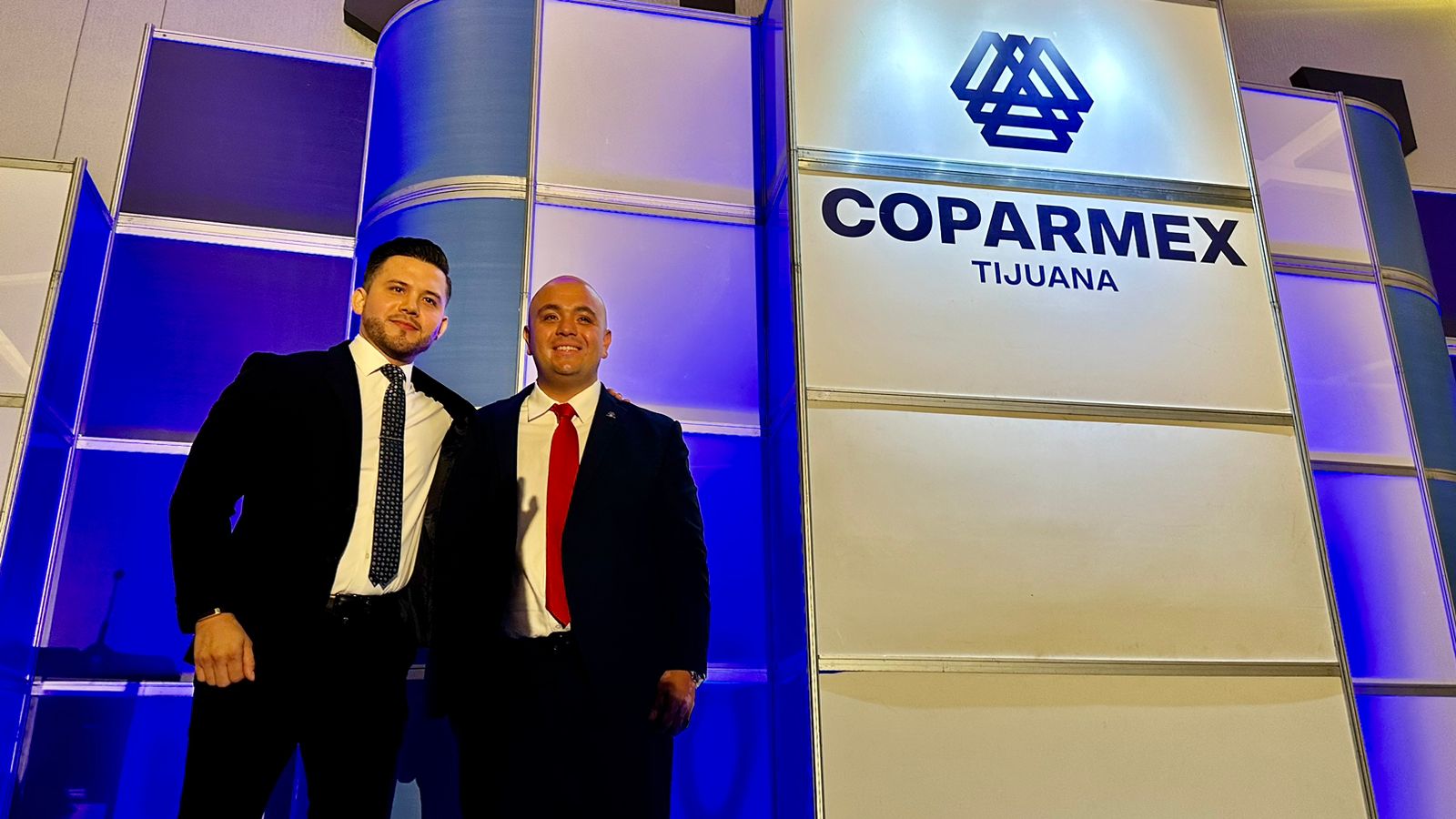 CON SEMINARIO BUSCAN DESPERTAR EL INTERÉS POR AMPLIAR VIISÓN EMPRESARIAL DE JÓVENES