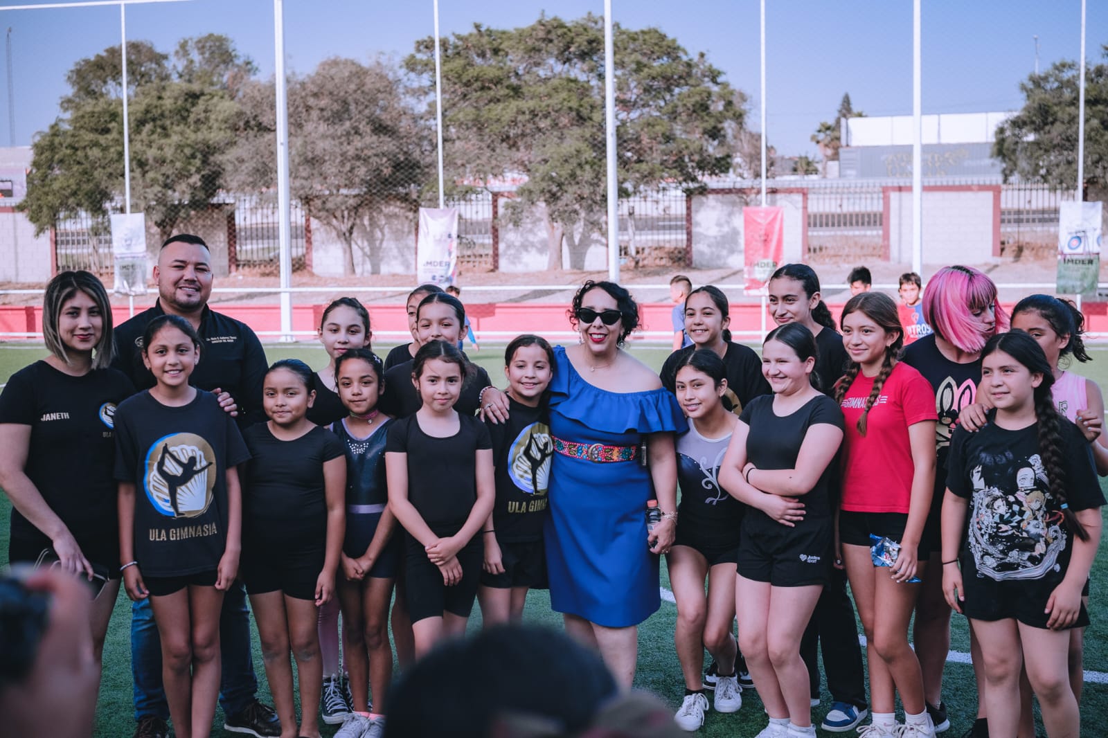 Entrega Araceli Brown renovación de la Unidad Deportiva Andrés Luna Rodríguez, en Rosarito