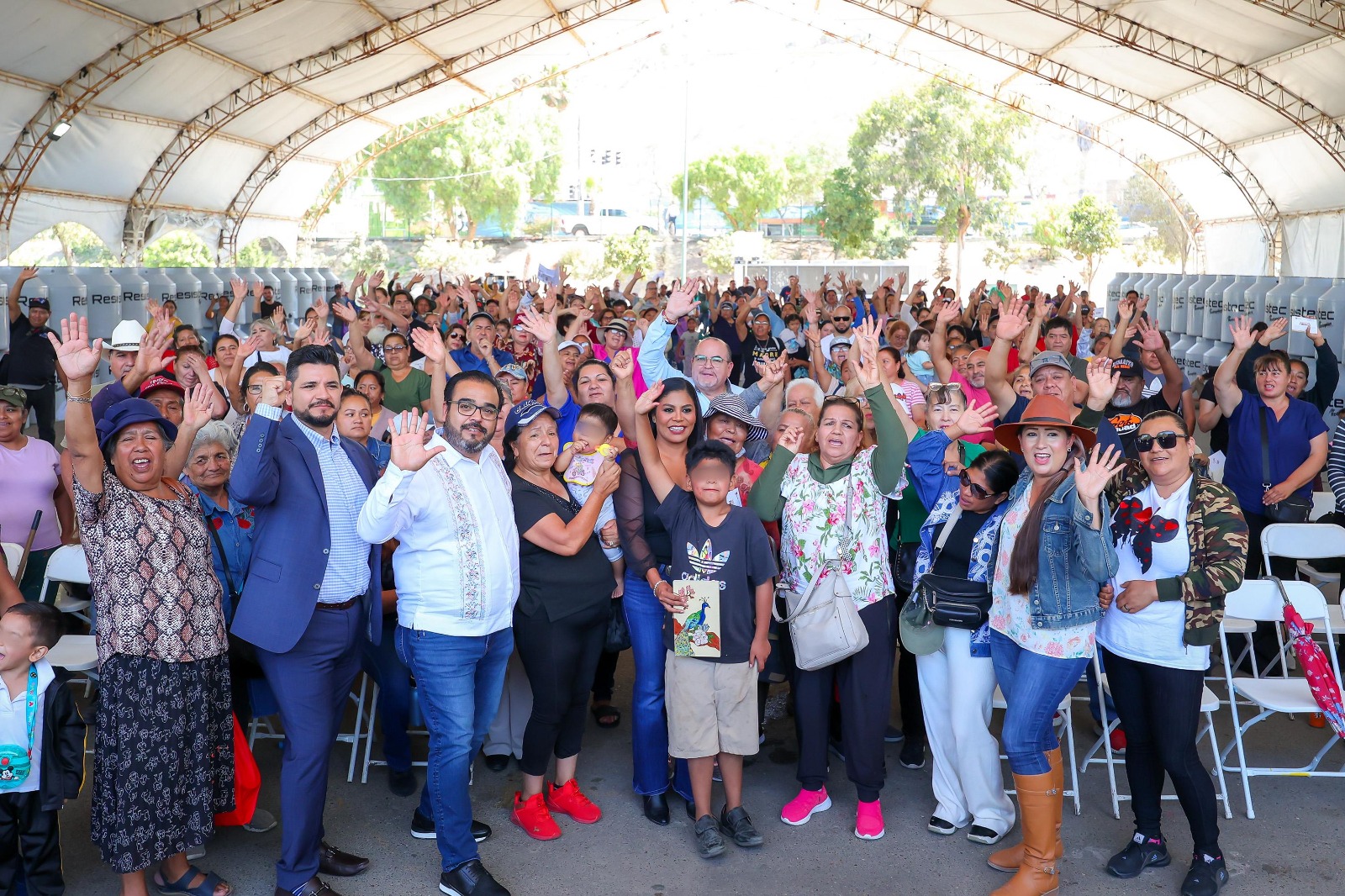ENTREGA AYUNTAMIENTO DE TIJUANA MÁS DE 200 TINACOS A FAMILIAS VULNERABLES