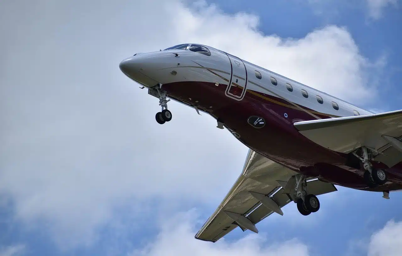 Restringen a aerolínea por facilitar migración irregular a Estados Unidos desde Nicaragua